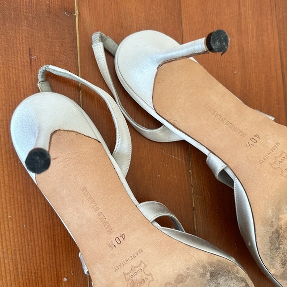 Manolo Blahnik Satin Crystal Embellishment Slingback Heel - Picture 5 of 8